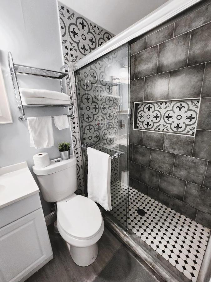 Cheerful Super Suite + 2 Queen + Sofa Bed Minutes From The Airport! Tampa Eksteriør bilde